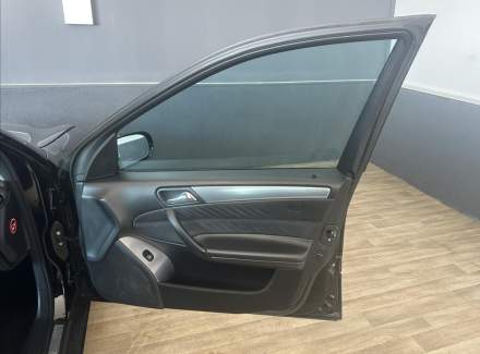 Mercedes-Benz - C-class