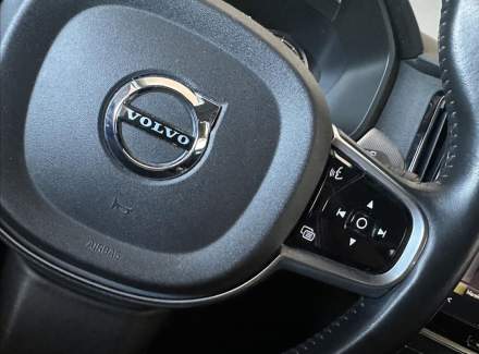 Volvo - V90