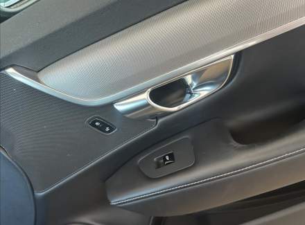 Volvo - V90
