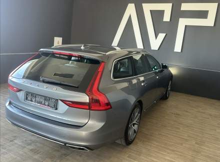 Volvo - V90