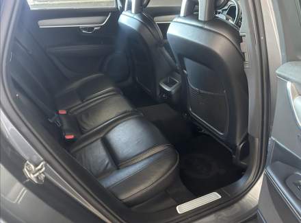 Volvo - V90