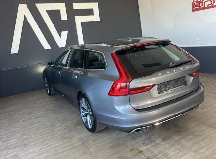 Volvo - V90
