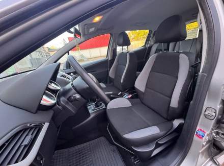 Peugeot - 207