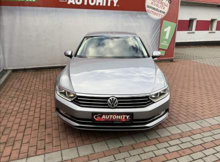 Volkswagen - Passat