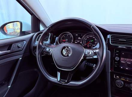 Volkswagen - Golf