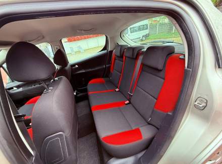 Peugeot - 207
