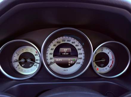 Mercedes-Benz - E-class