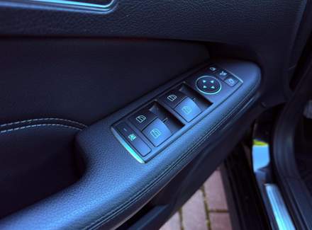 Mercedes-Benz - E-class