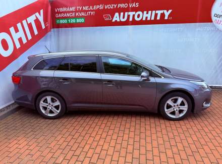 Toyota - Avensis