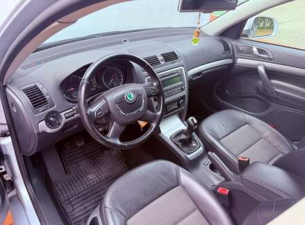 Škoda - Octavia