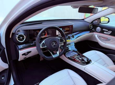 Mercedes-Benz - E-class