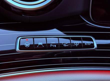 Mercedes-Benz - E-class