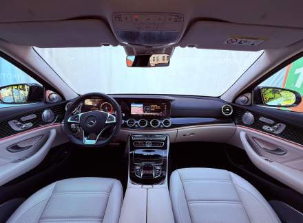 Mercedes-Benz - E-class