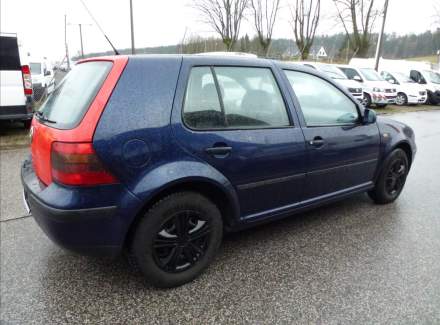 Volkswagen - Golf