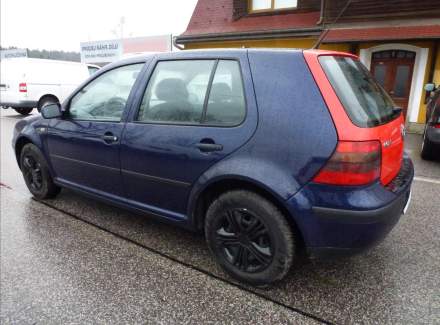 Volkswagen - Golf