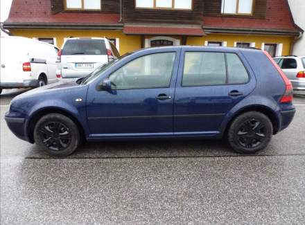 Volkswagen - Golf