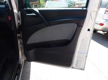 Mercedes-Benz - Viano