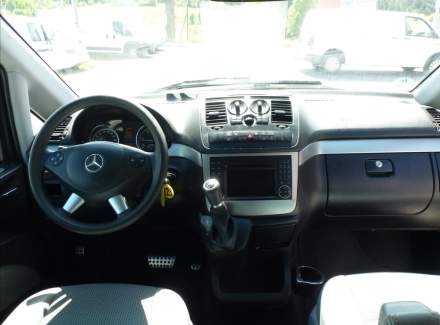 Mercedes-Benz - Viano