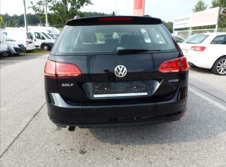 Volkswagen - Golf