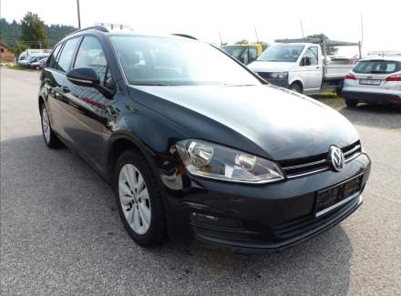 Volkswagen - Golf