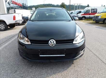 Volkswagen - Golf