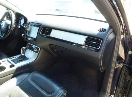 Volkswagen - Touareg