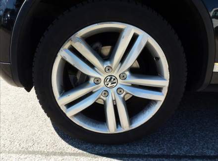 Volkswagen - Touareg