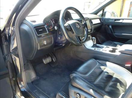 Volkswagen - Touareg