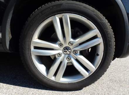 Volkswagen - Touareg