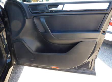 Volkswagen - Touareg