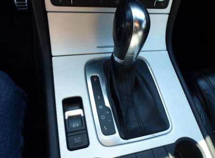 Volkswagen - Touareg