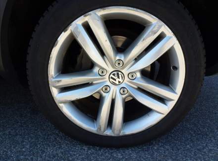 Volkswagen - Touareg