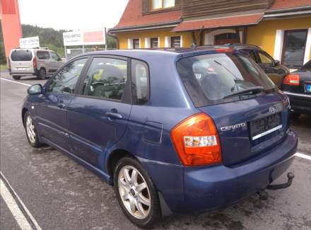Kia - Cerato (Forte)