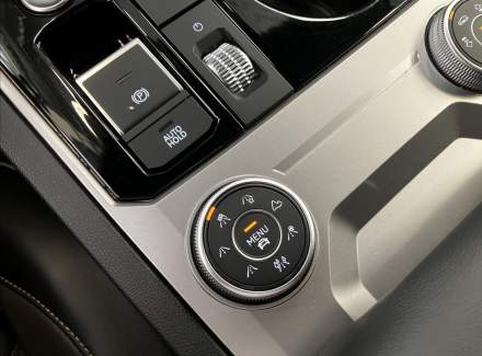 Volkswagen - Touareg