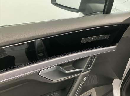 Volkswagen - Touareg