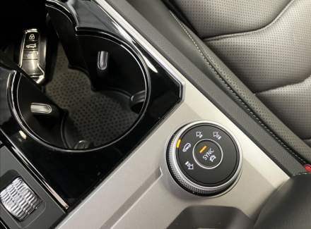 Volkswagen - Touareg