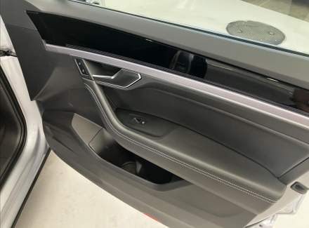 Volkswagen - Touareg