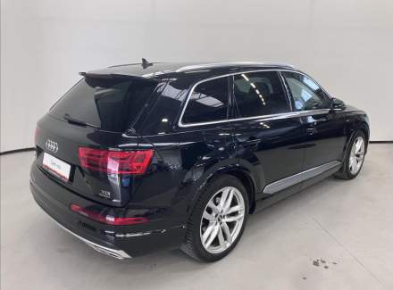 Audi - Q7