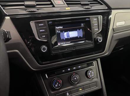 Volkswagen - Touran
