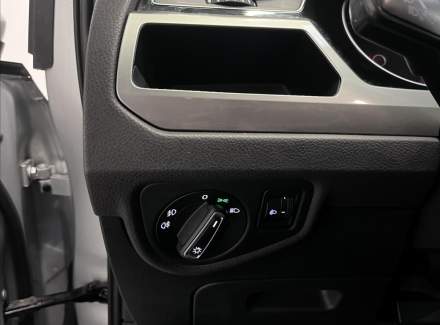 Volkswagen - Touran