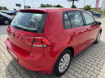 Volkswagen - Golf