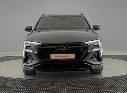 Audi - Q8 e-tron