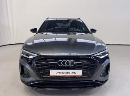 Audi - Q8 e-tron