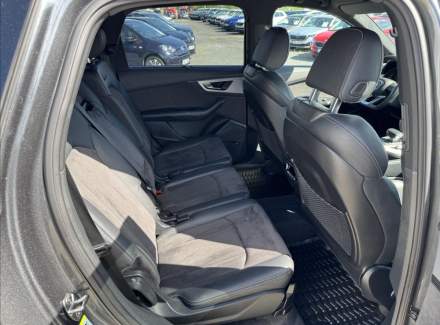 Audi - Q7