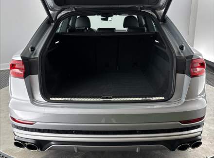 Audi - SQ8