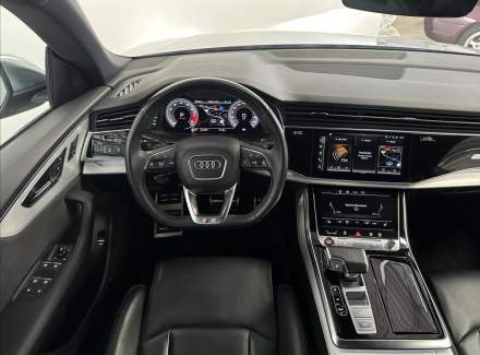 Audi - SQ8