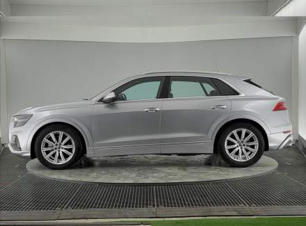 Audi - SQ8