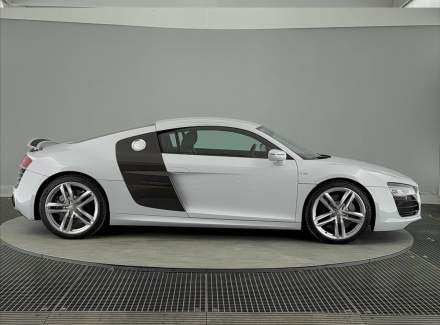 Audi - R8