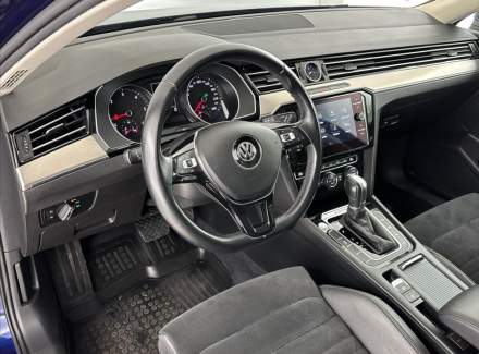Volkswagen - Passat