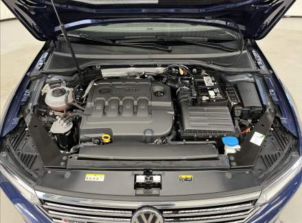 Volkswagen - Passat